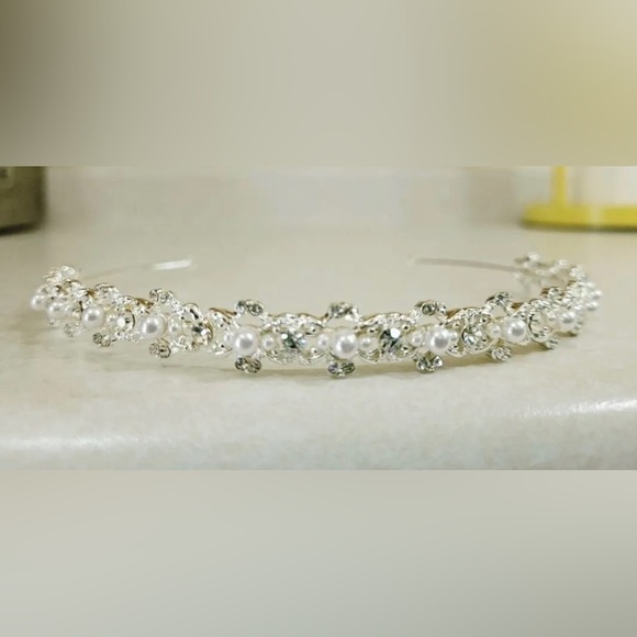 David’s Bridal Pearl and Crystal Headband - Picture 4 of 5